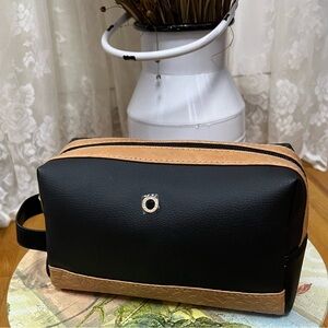 “BVLOARI” Black & Tan Men's Travel Bag New No Tags C-Pics New